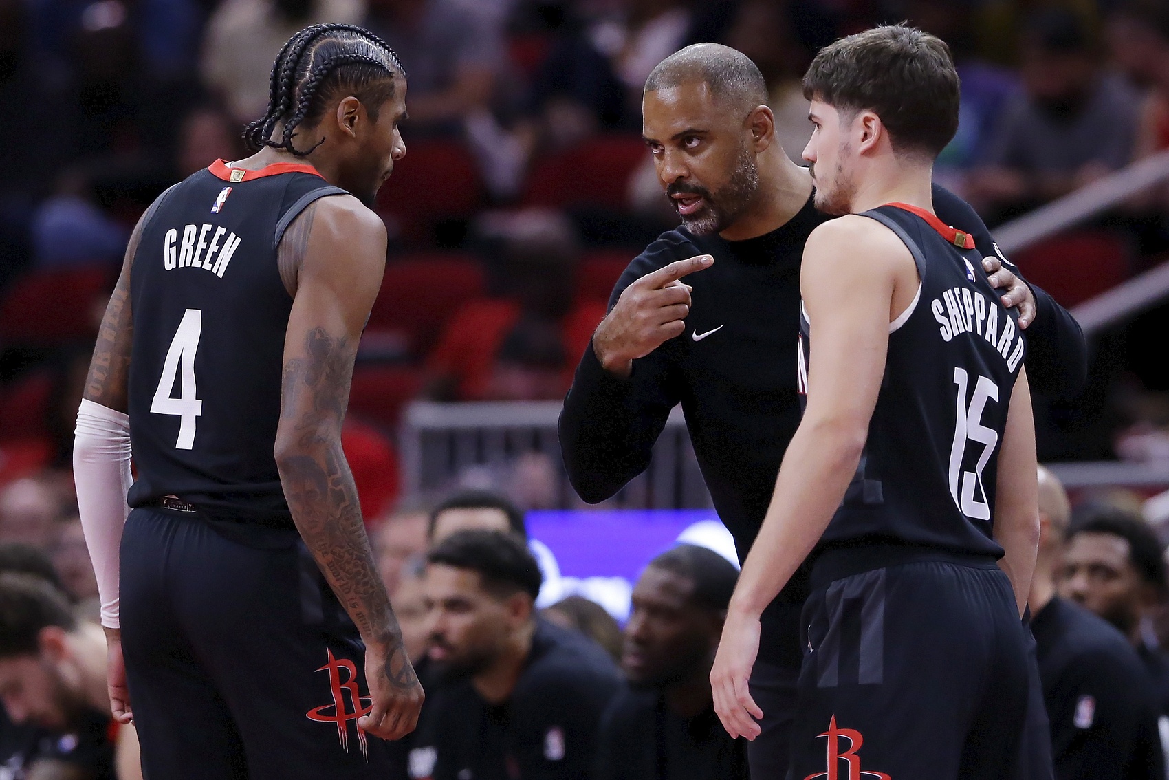 烏度卡:謝潑德經(jīng)歷的實(shí)戰(zhàn)是無(wú)價(jià)的 他在比賽中更從容了